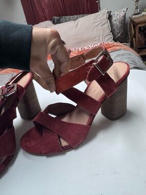 ANTONIO MELANI Burgundy Suede Strappy Block Heel Sandals